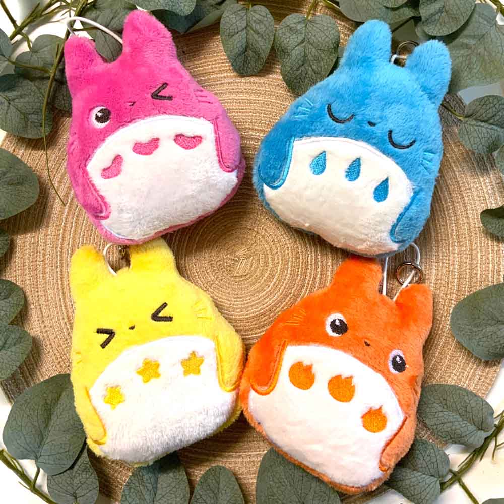 Coussin kawaii brodé Totoro Fanart couleur Pastel