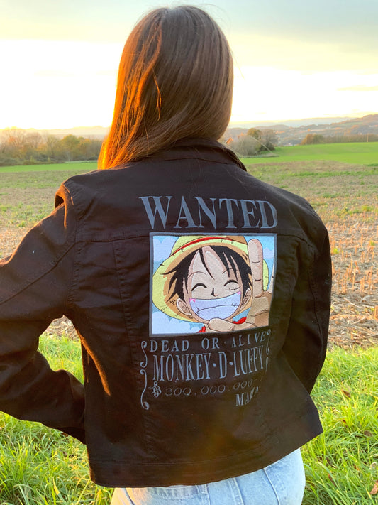 Veste en Jean noire brodée Luffy wanted M/L Tinyneko.fr