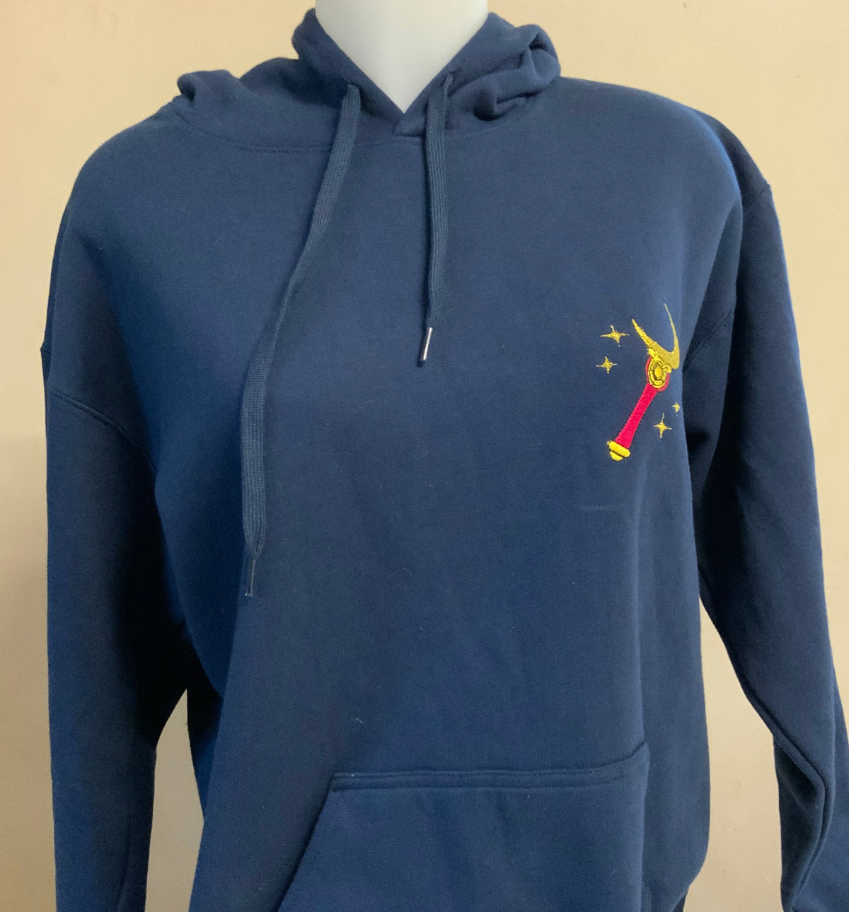 Sweatshirt à capuche brodé « Sailormoon« Tinyneko.fr