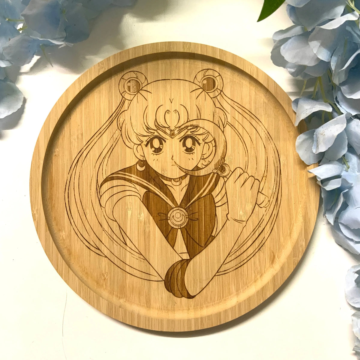 Assiette bambou gravée « Sailormoon «  Tinyneko.fr