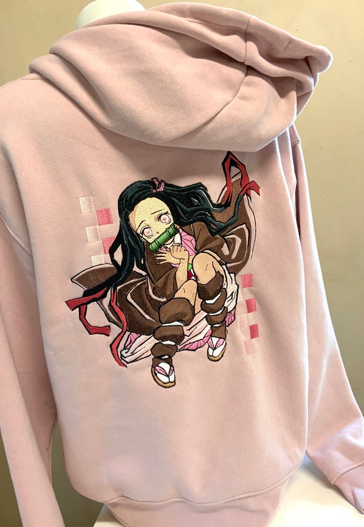 Sweat à capuche brodé « Nezuko « Demon slayer Tinyneko.fr