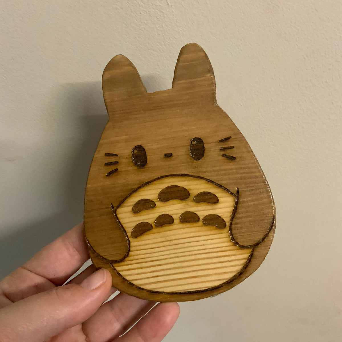 Sous-verre gravé Totoro Tinyneko.fr