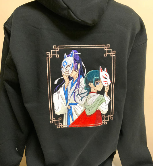 Sweatshirt à capuche brodé « Maomao et Jinshi« Les carnets de l’apothicaire » Tinyneko.fr