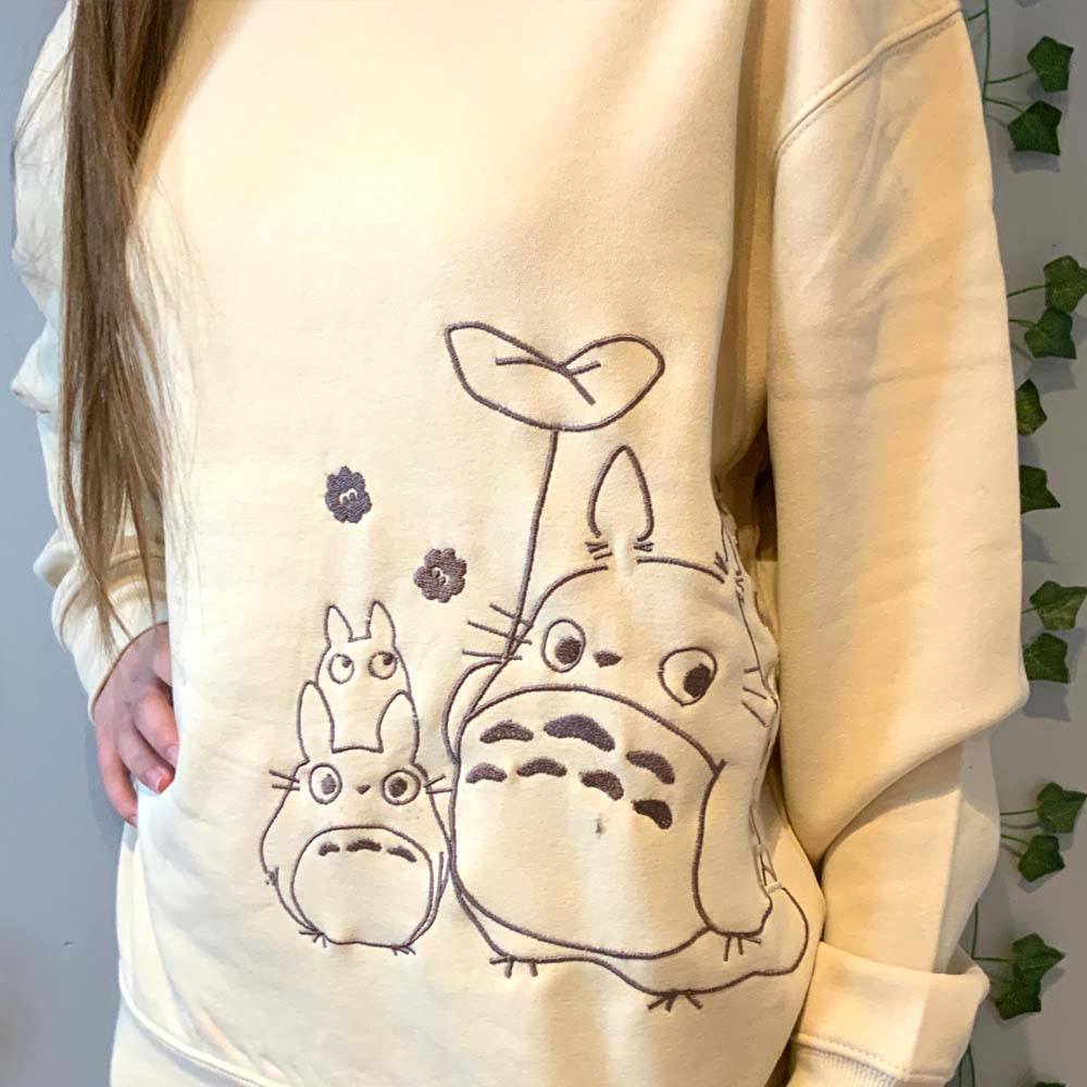 Pull brodé Mon voisin Totoro