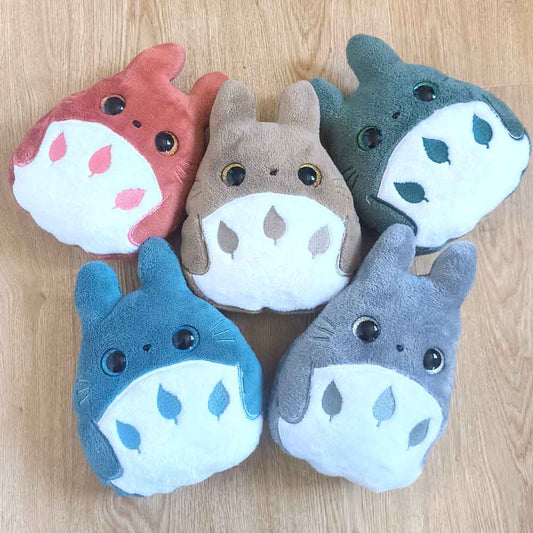 Coussin kawaii brodé Totoro 22 cm Fanart couleur Automne