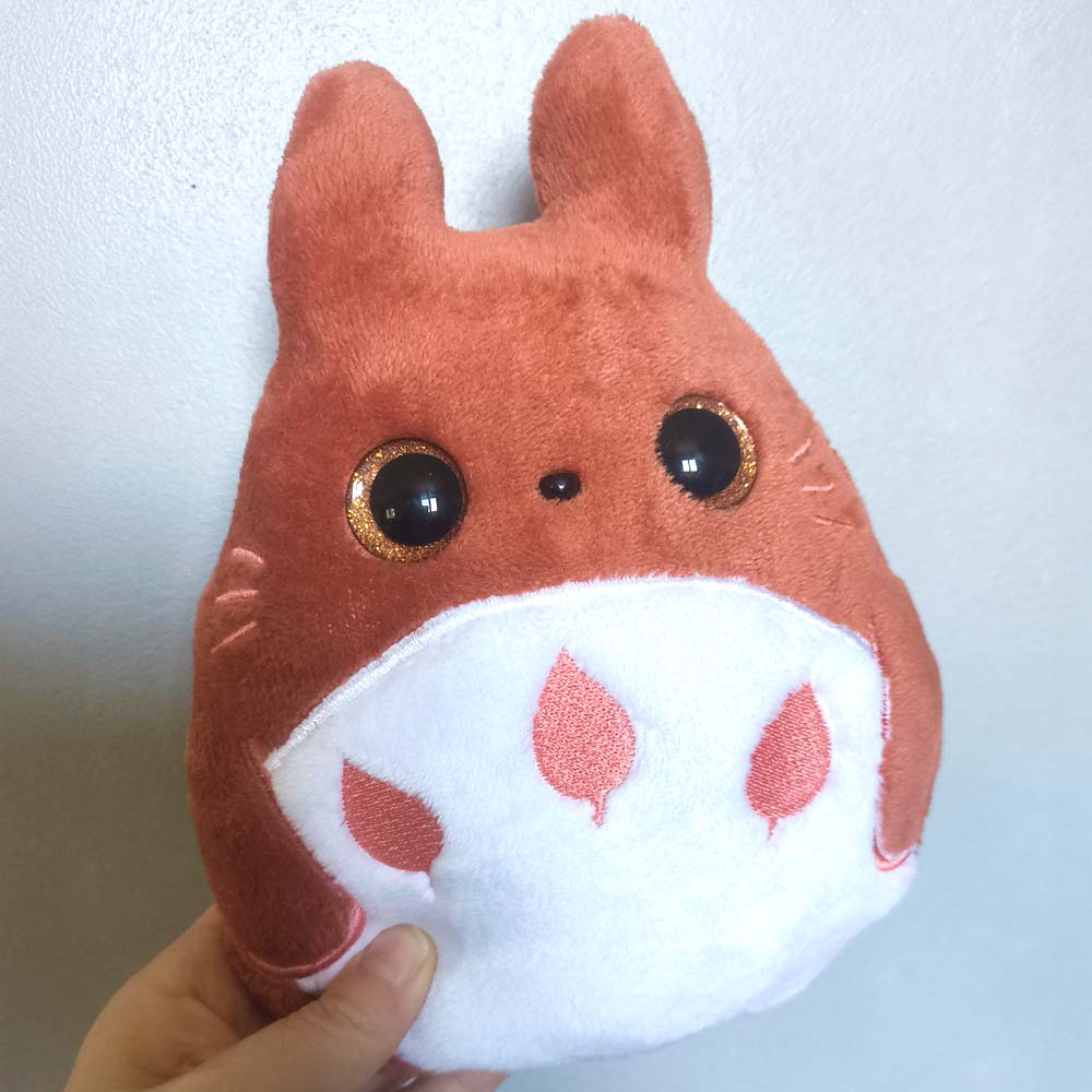 Coussin kawaii brodé Totoro 22 cm Fanart couleur Automne